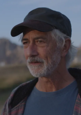 David Strathairn