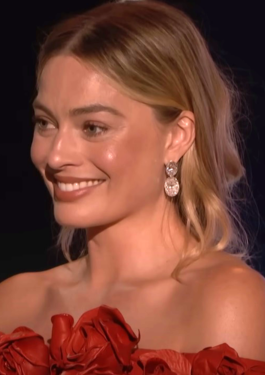 Margot Robbie image