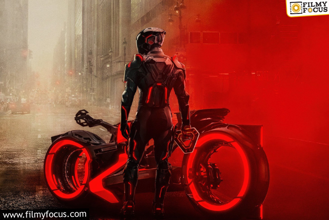 TRON: 1000 కోట్ల నష్టం.. ఓటీటీలో చూడాలన్నా జేబులు ఖాళీ అవ్వాల్సిందే! TRON: 1000 కోట్ల నష్టం.. ఓటీటీలో చూడాలన్నా జేబులు ఖాళీ అవ్వాల్సిందే!